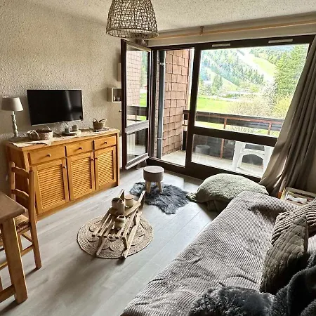 Apartment Au Pied Des Pistes Avec Balcon, Parking Et Proche Randonnees - 38250 - Fr-1-515-202